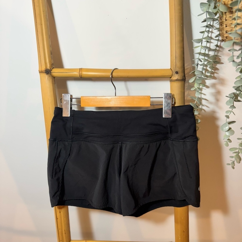 Lululemon Run Time Shorts - Size 4 - Picture 2 of 6